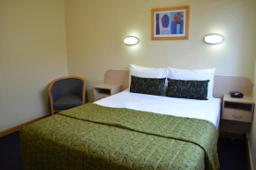 Отель Airport Motel Brisbane  Брисбен